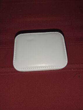 Women's Small White Zip Jewelry Case